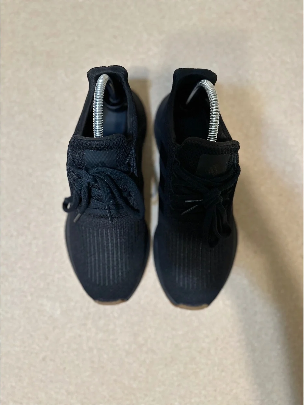 adidas Swift Run Black Gum DB3603 Men’s Size 8 Knit Sneakers